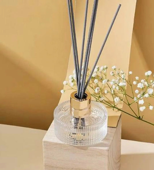 Enchanting Reed Diffuser 100ml COMES WITH 5 WHITE REED STICKS